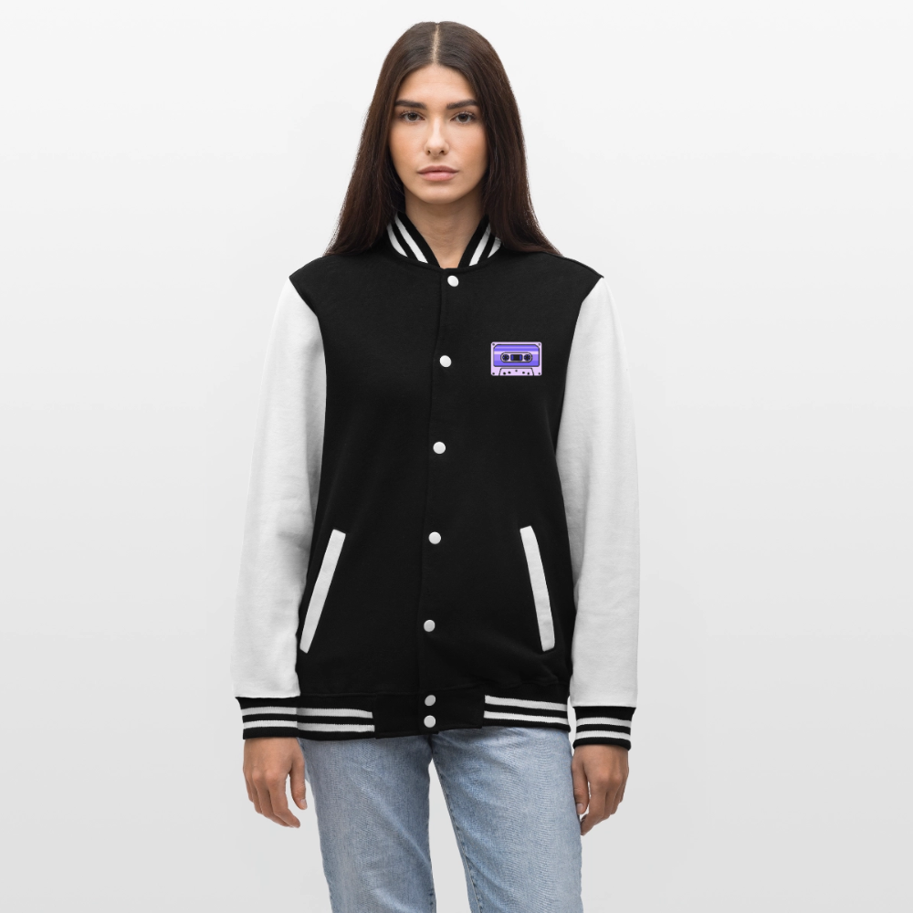 Kassettenkind-Nostalgie-Edition, weiche Collegejacke in Premium-Qualität - black/white