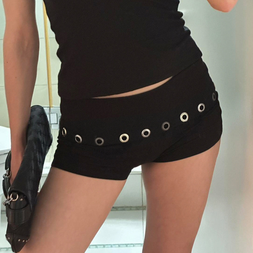 Punk Gothic Shorts mit Ösendetails