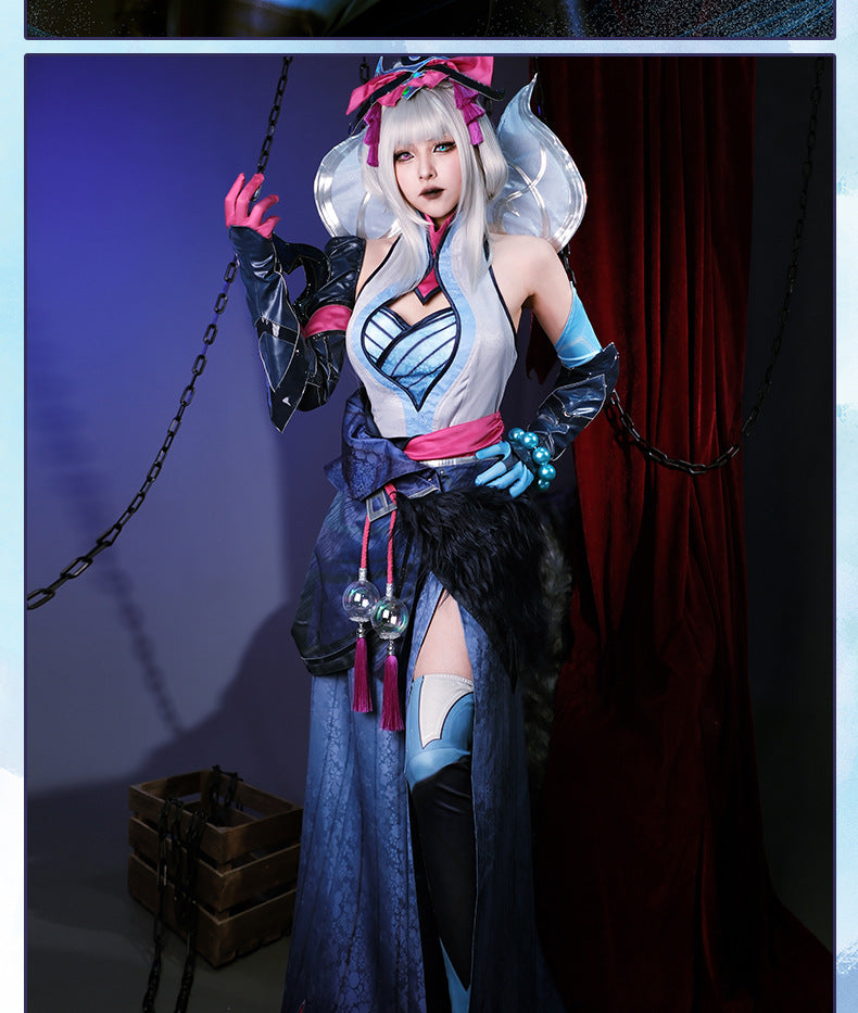 Magisches, Fantasy Cosplay Kostüm / Kleid mit Schulterrüstung