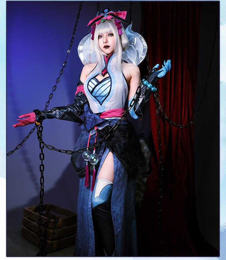 Magisches, Fantasy Cosplay Kostüm / Kleid mit Schulterrüstung