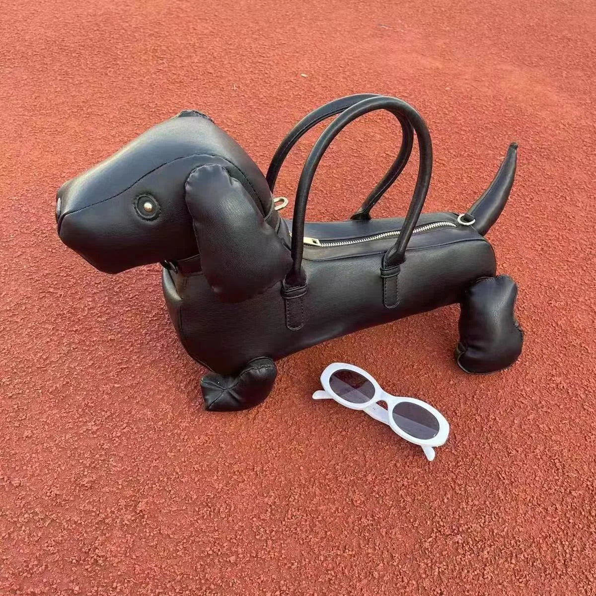 Dackel Handtasche in Schwarz
