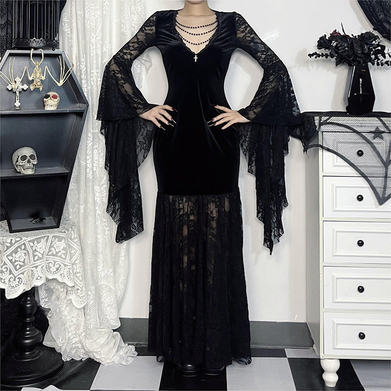 Gothic Samtkleid mit Spitze und Fledermausärmeln