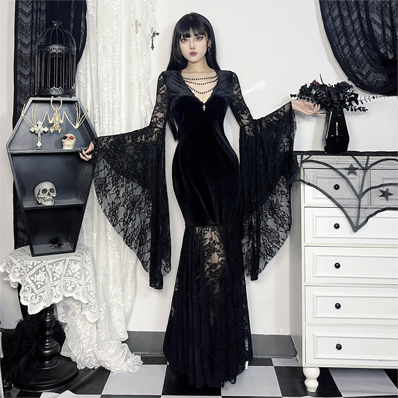 Gothic Samtkleid mit Spitze und Fledermausärmeln